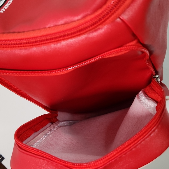 Faux Leather Red Budweiser Soft-sided Cooler Bag - Picture 6 of 12